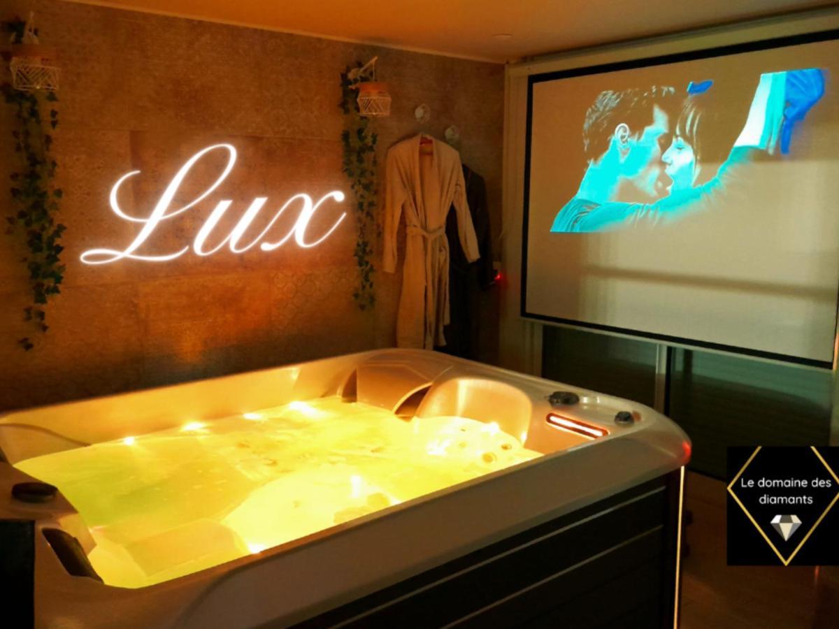 Lux, Chambre Spa Privatif Valenciennes Aulnoy-lez-Valenciennes Exterior photo